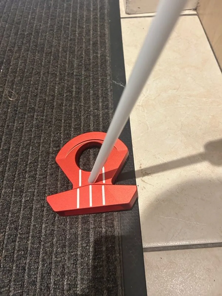 Three month old pristine LAB putter - Image 1