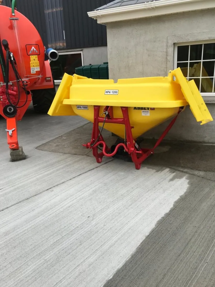 ABBEY Spreader - Image 1