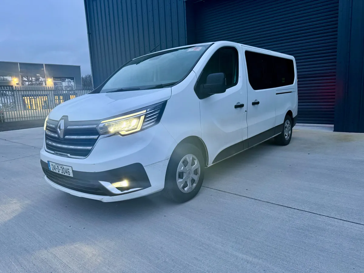 Renault Trafic 9 Seater for sale or Longterm lease - Image 2