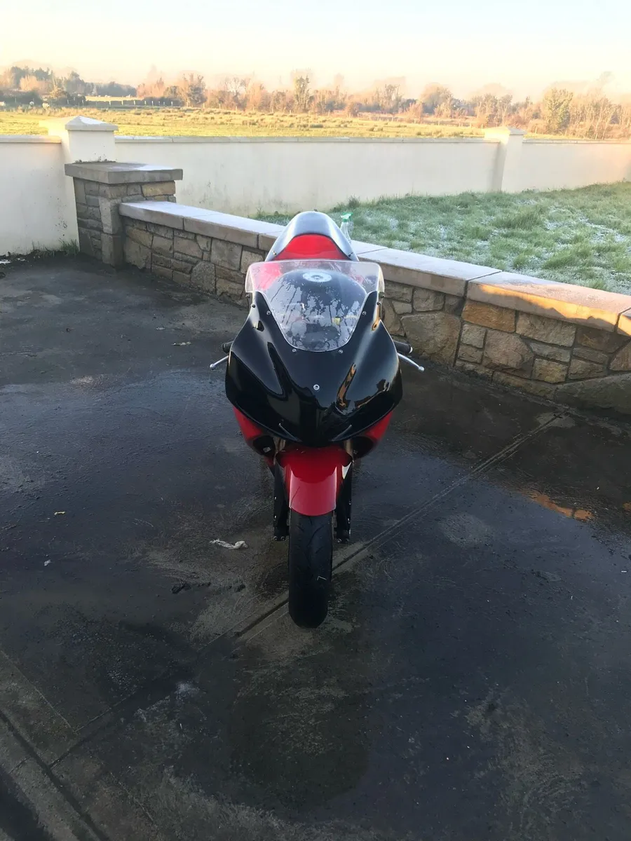 race track bike - Image 1