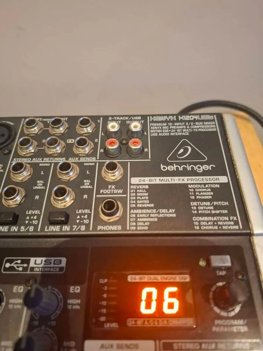 Behringer XENYX X1204USB premium 12-input 2/2-bus mixer - Image 2