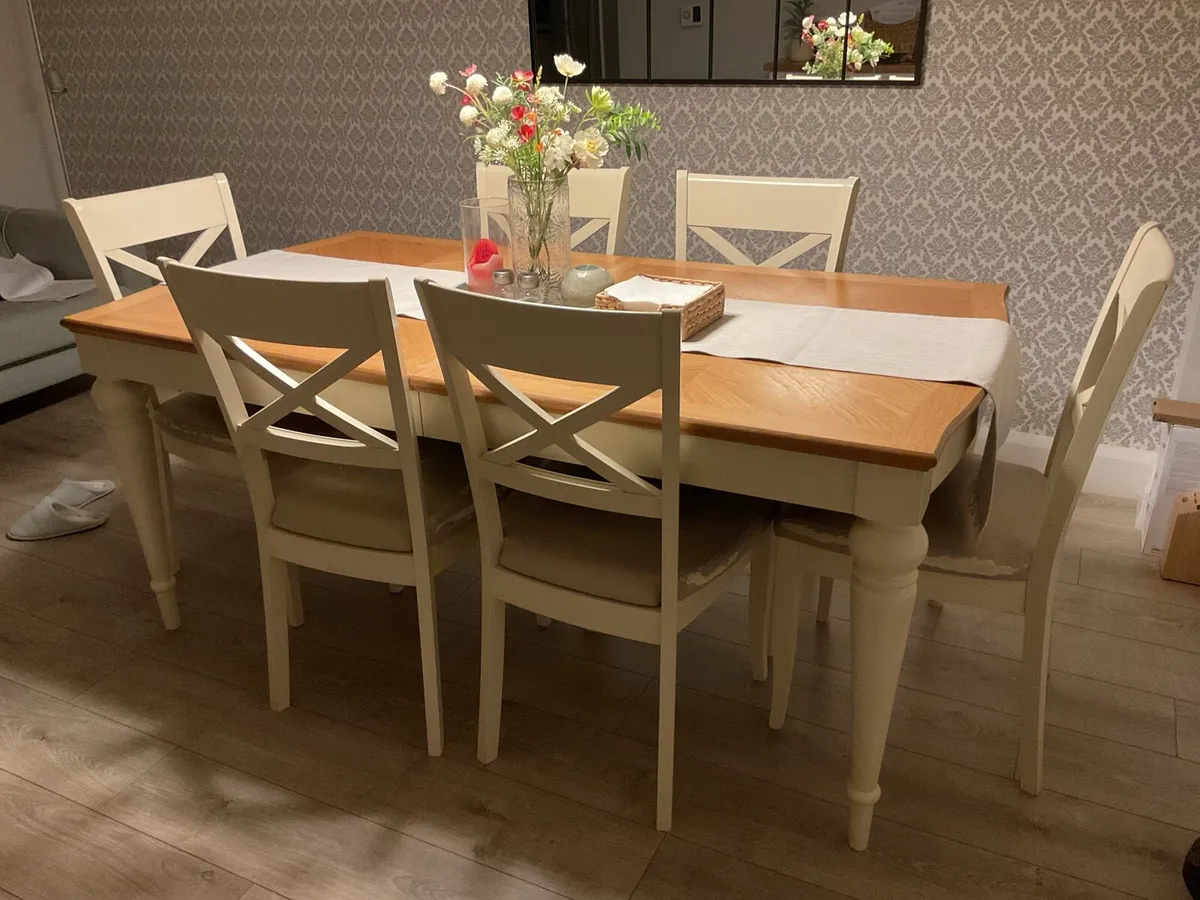 Extendable Dining Table - Image 1