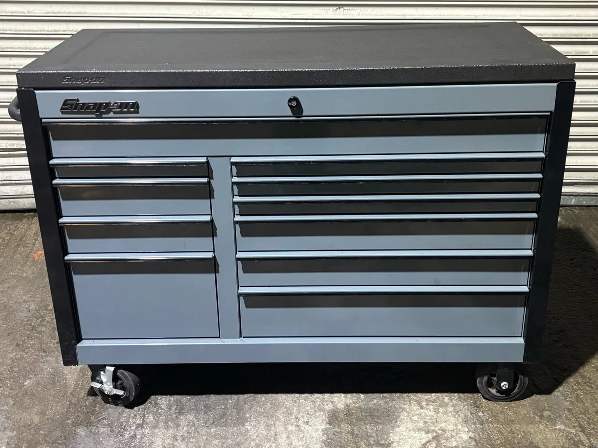 Snap on tool box - Image 1