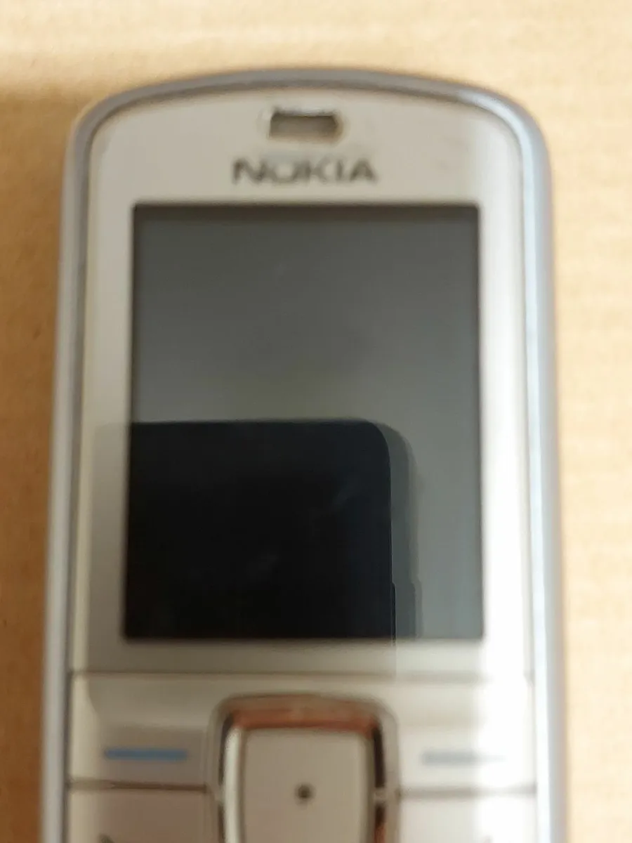 Nokia 6070 mobile phone, Vodafone network - Image 2
