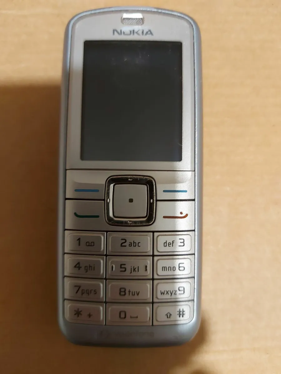 Nokia 6070 mobile phone, Vodafone network - Image 1