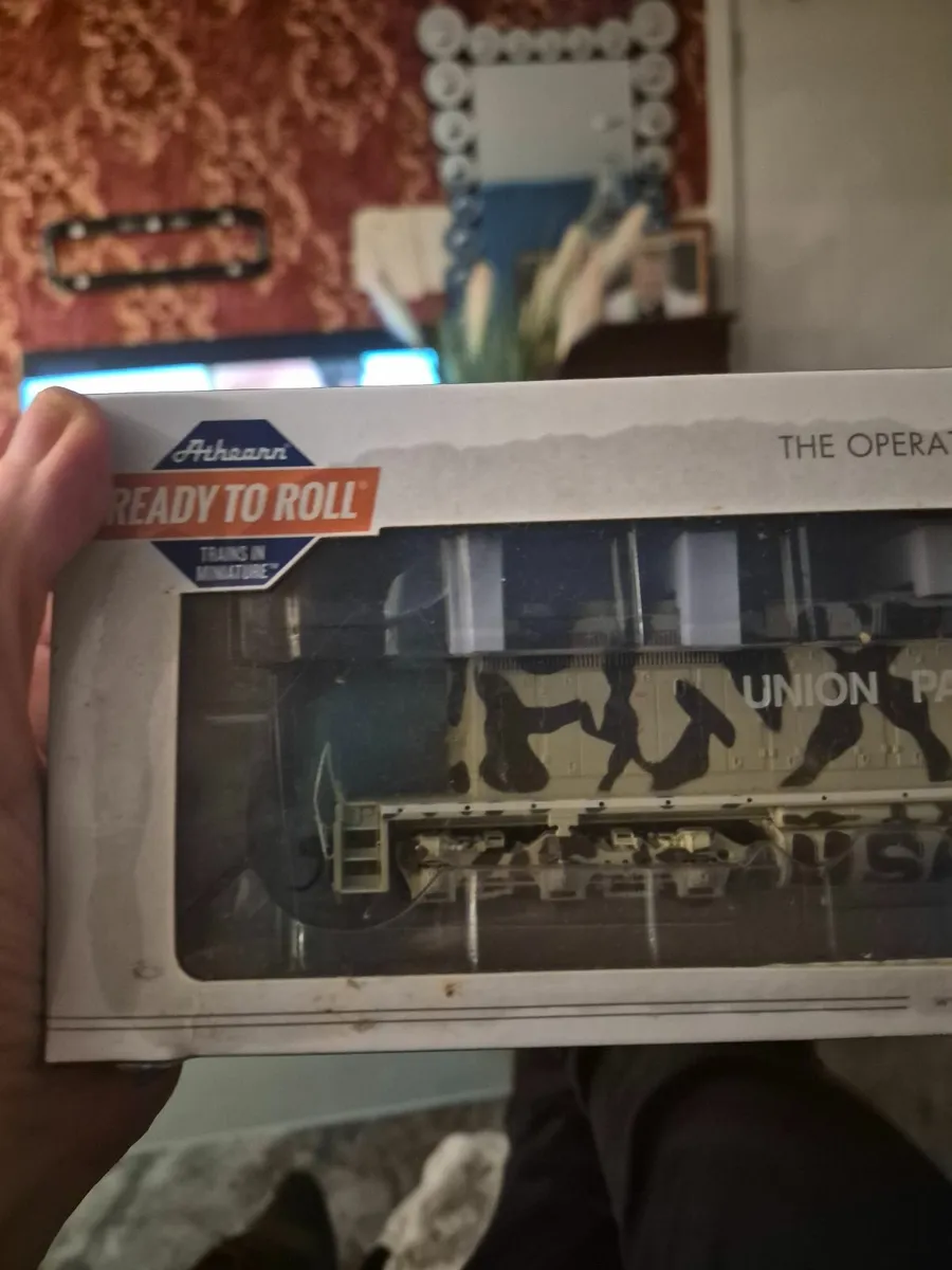 Model train - Image 4