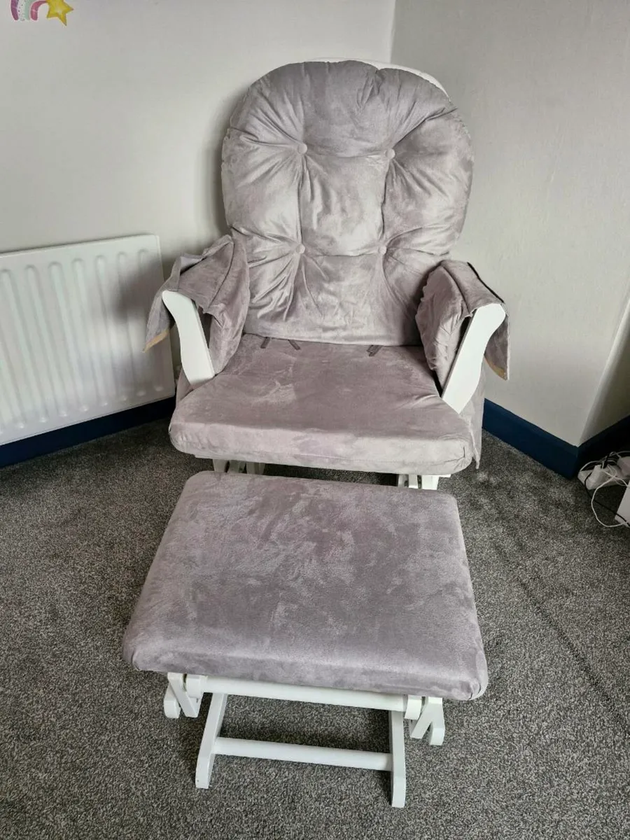 Feeding nursery chair - Image 1