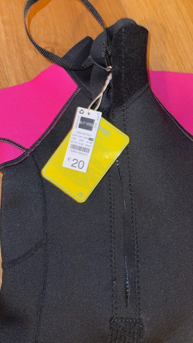 Girl wetsuit brand new - Image 3