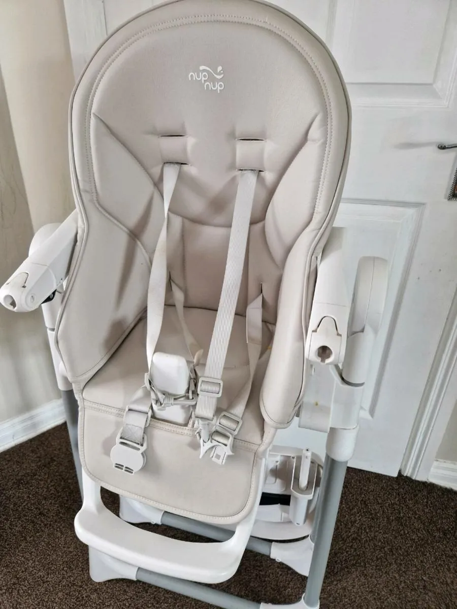 High chair - Image 3