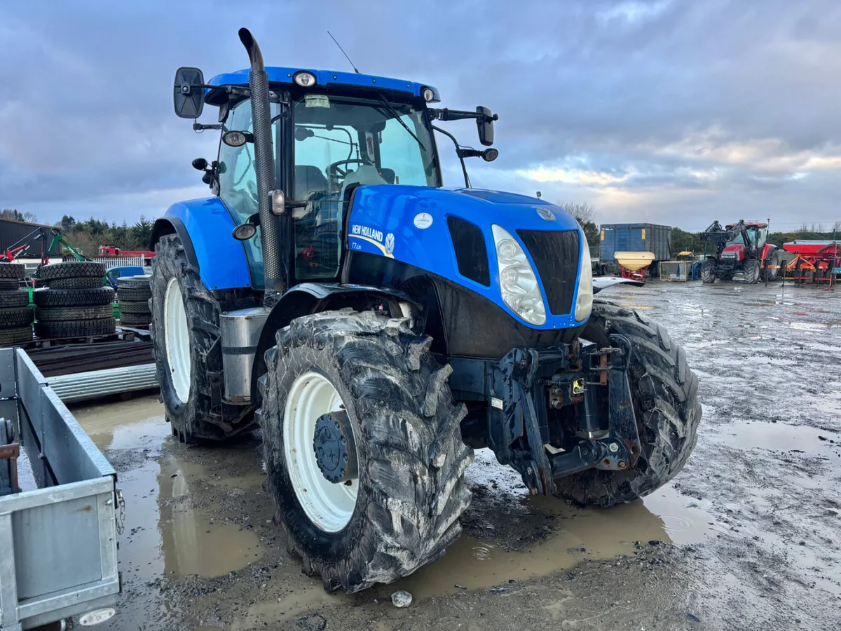 Portlaoise Auction Yard Full - Image 1
