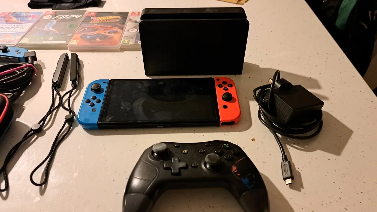 Nintendo switch oled - Image 1