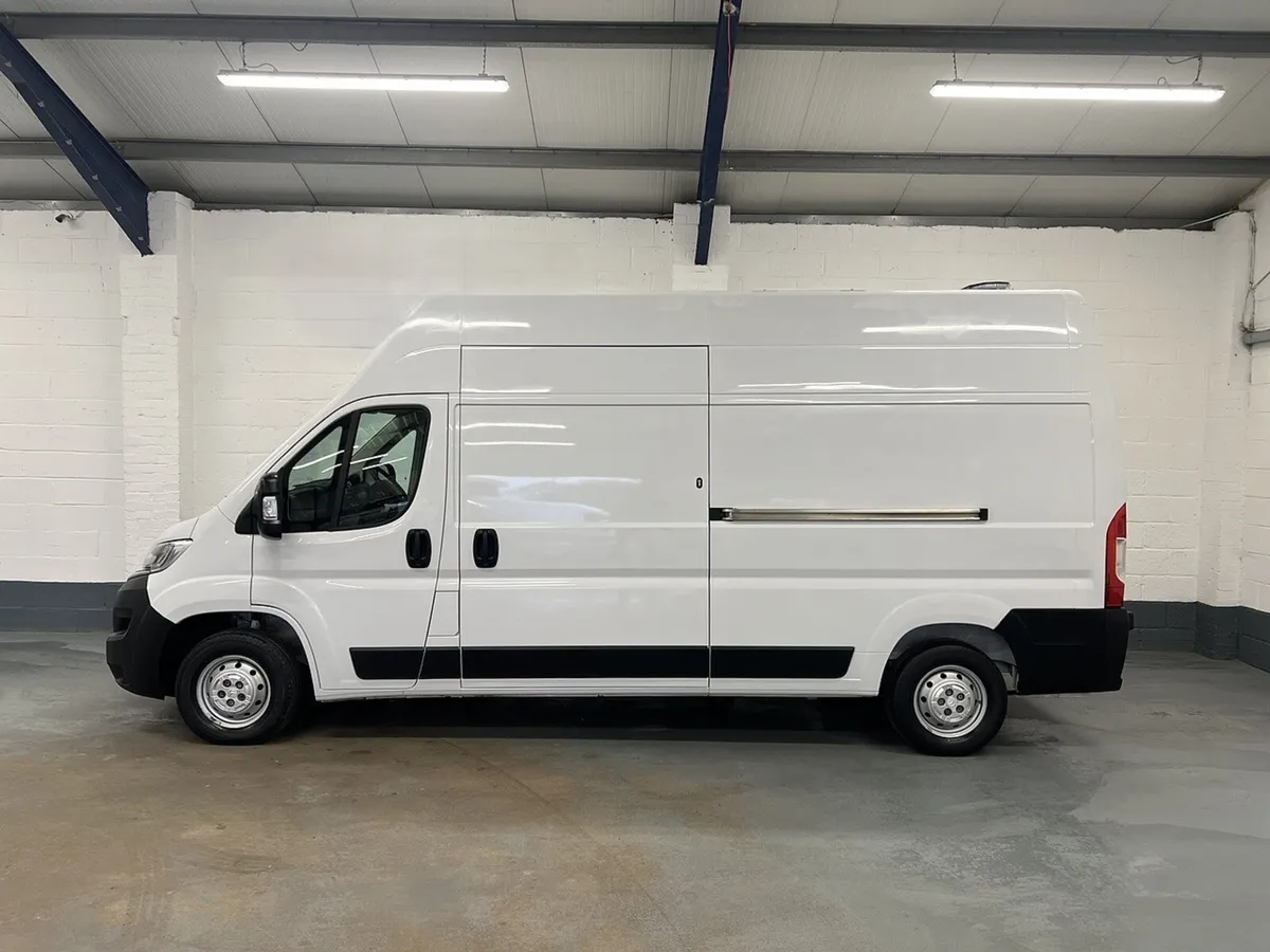 2022 Citroen Relay High Roof Panel Van - Image 3