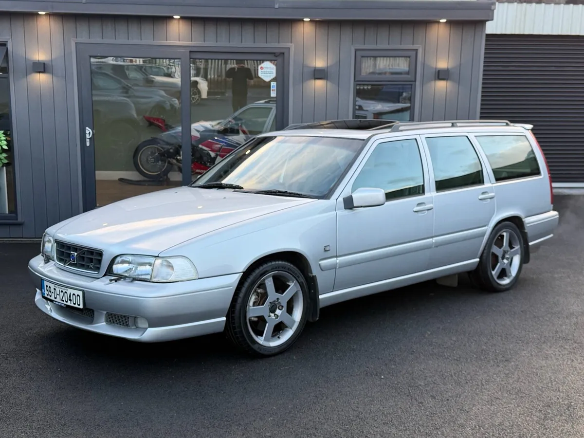 1999 VOLVO V70R AWD 2.4 - Image 1