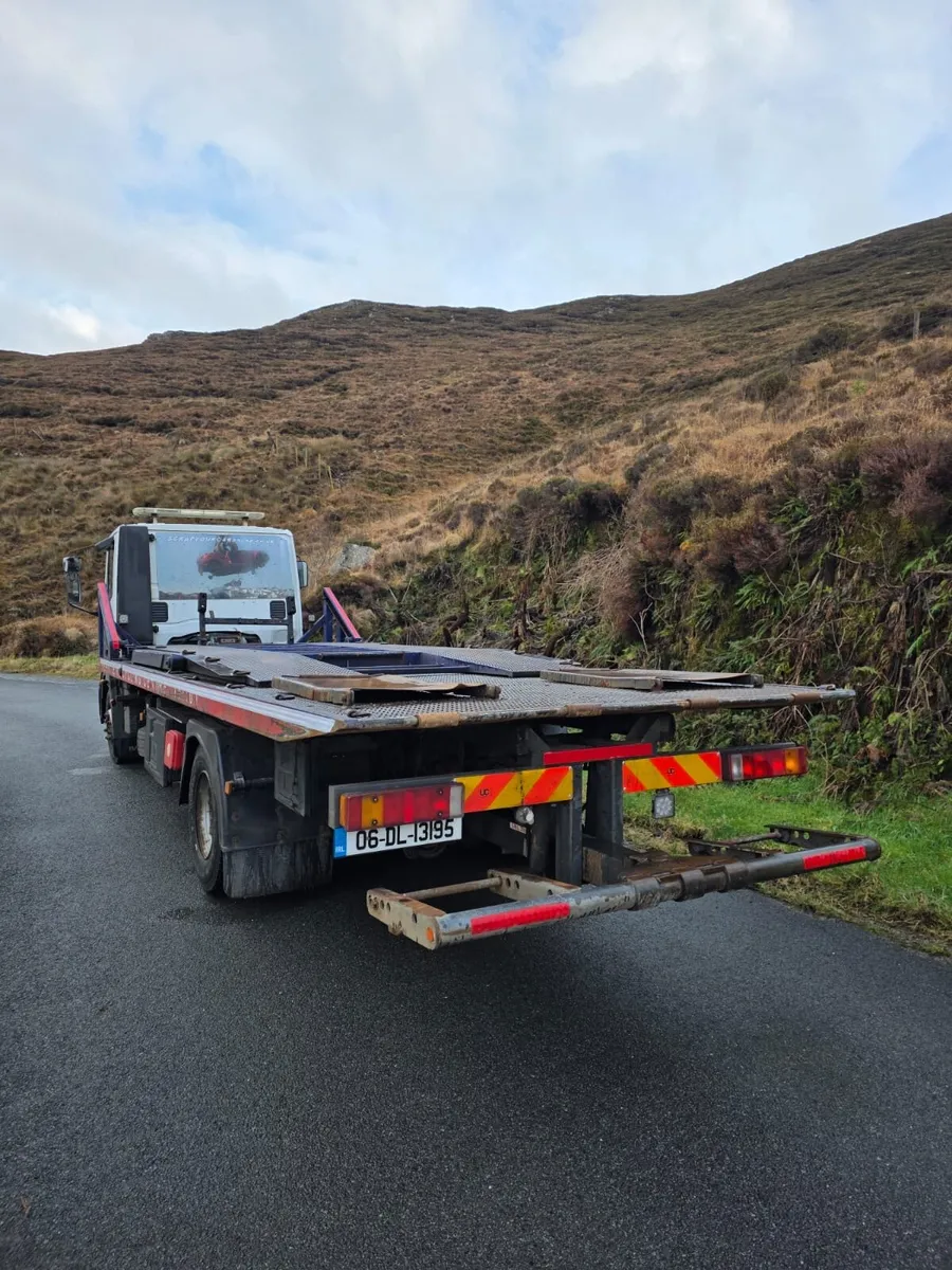 Iveco 14t tilt and slide recovery - Image 2