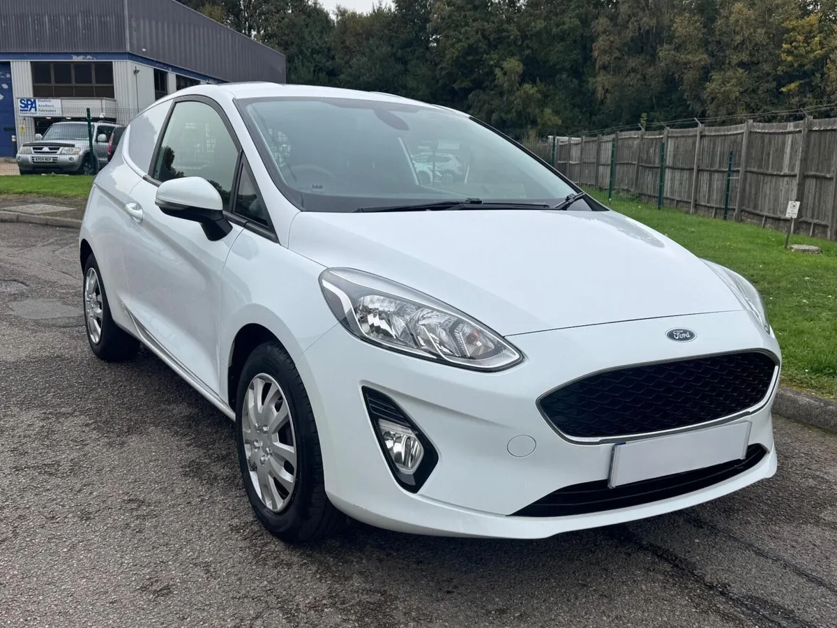 2019 Ford Fiesta Van Car Derived Van - Image 4