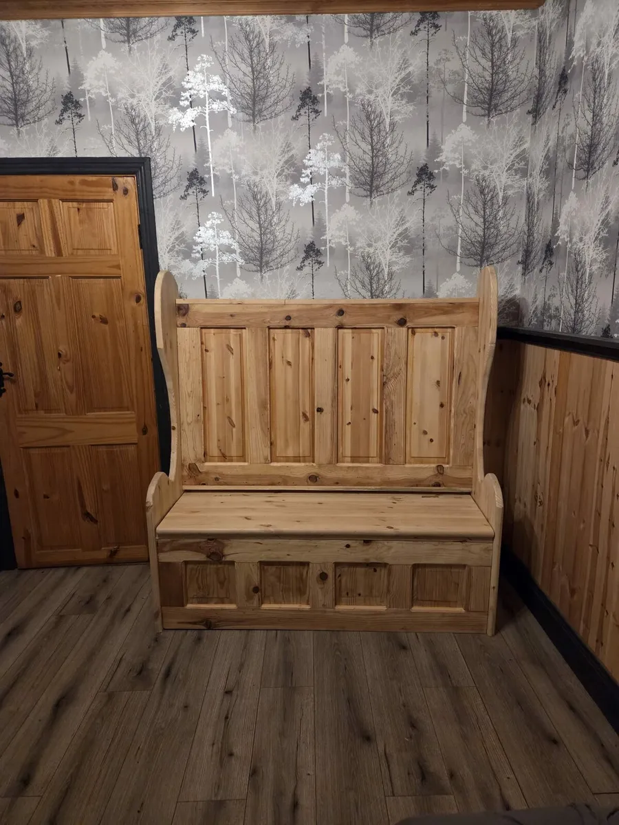 Old style settles with storage - Image 1