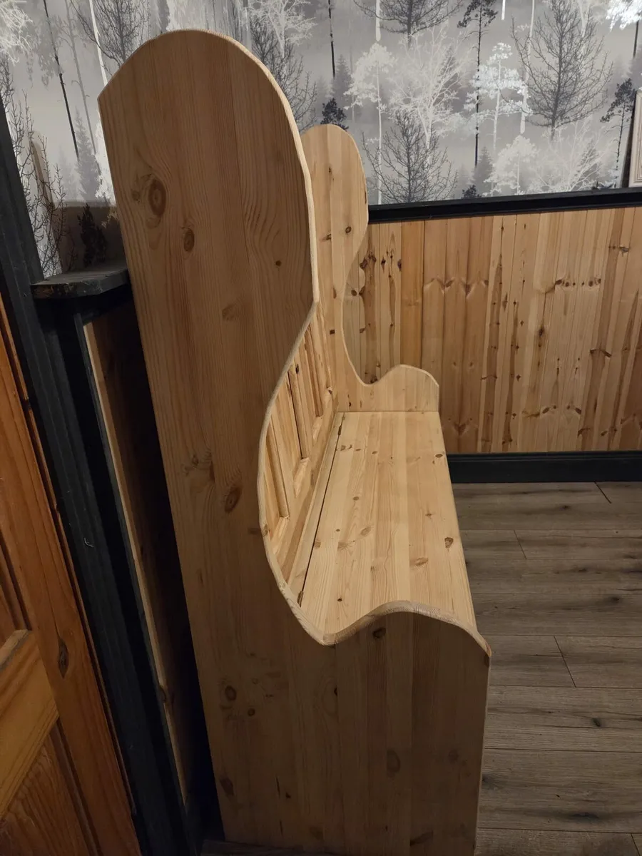 Old style settles with storage - Image 3