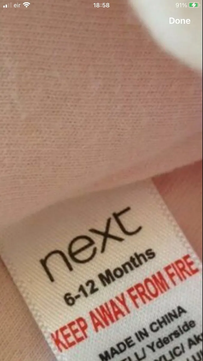 Girls hat 6/12 mths €1 - Image 2