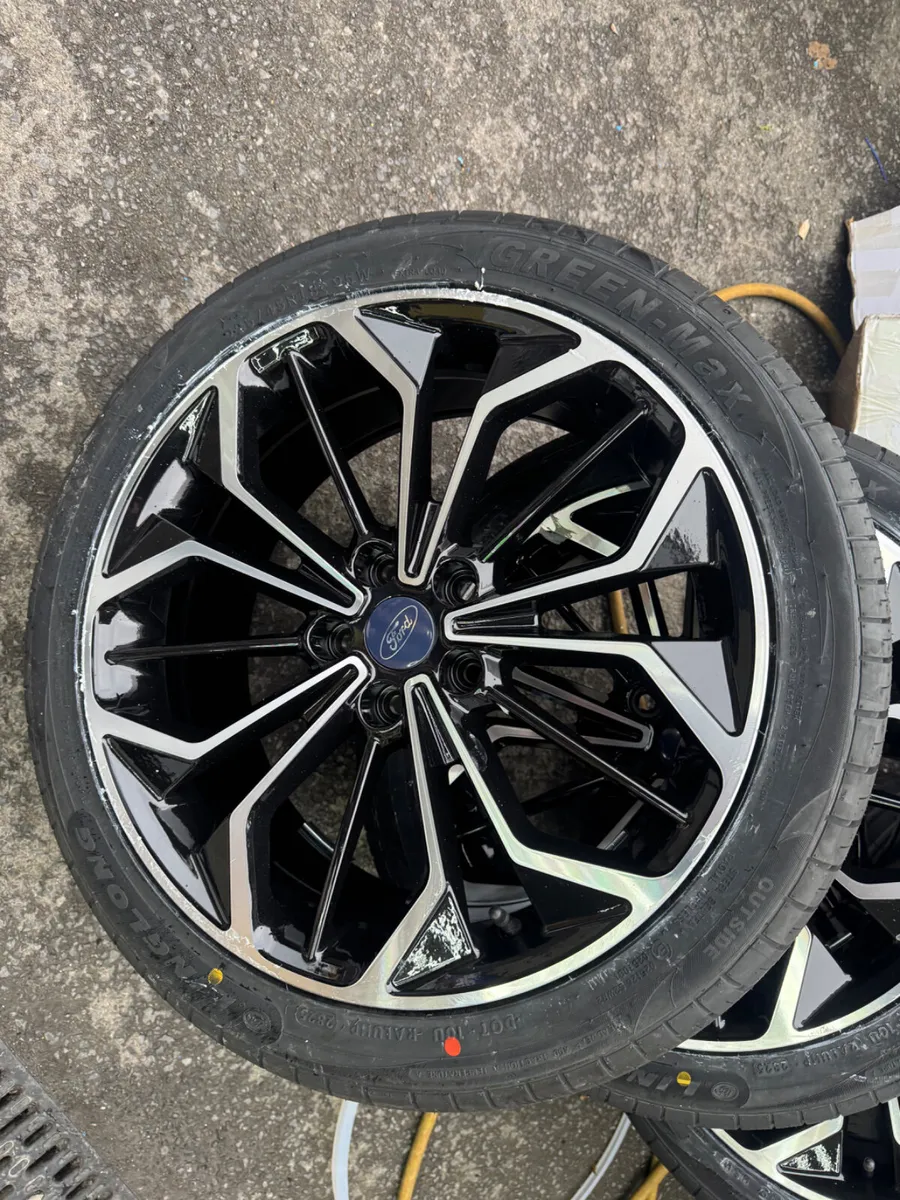 18” alloys and tyres 5x108 st