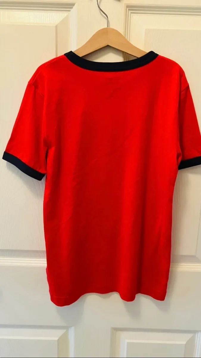 New Red Levi’s tshirt age 10-12 years - Image 2