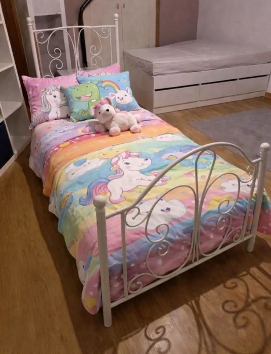 Full length single bed. - Image 1