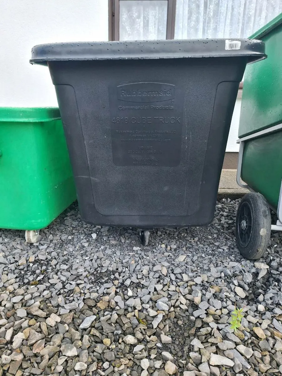 Large industrial bin - Image 3