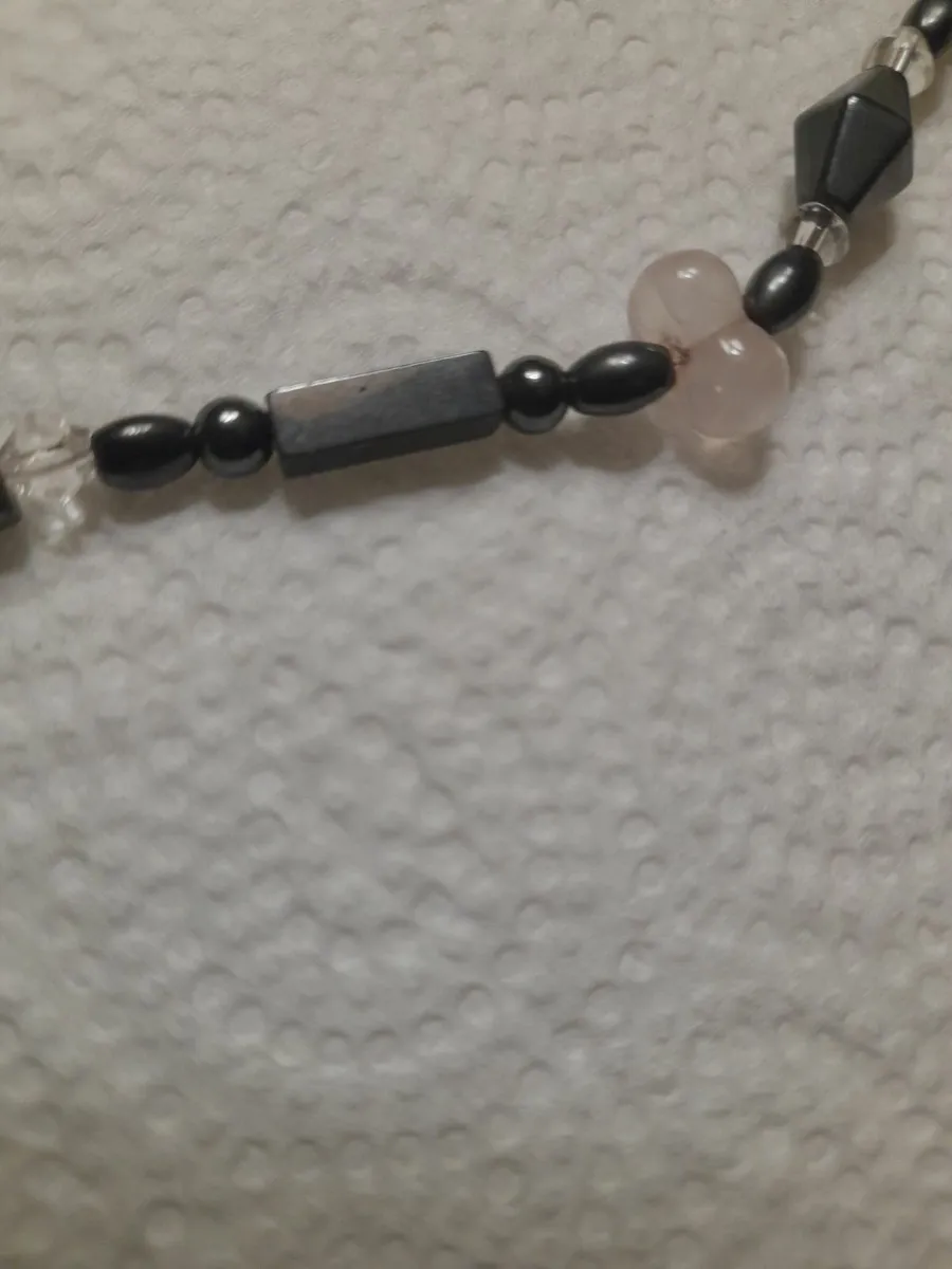 Necklace with magnetic hematite and rose quartz - Image 4