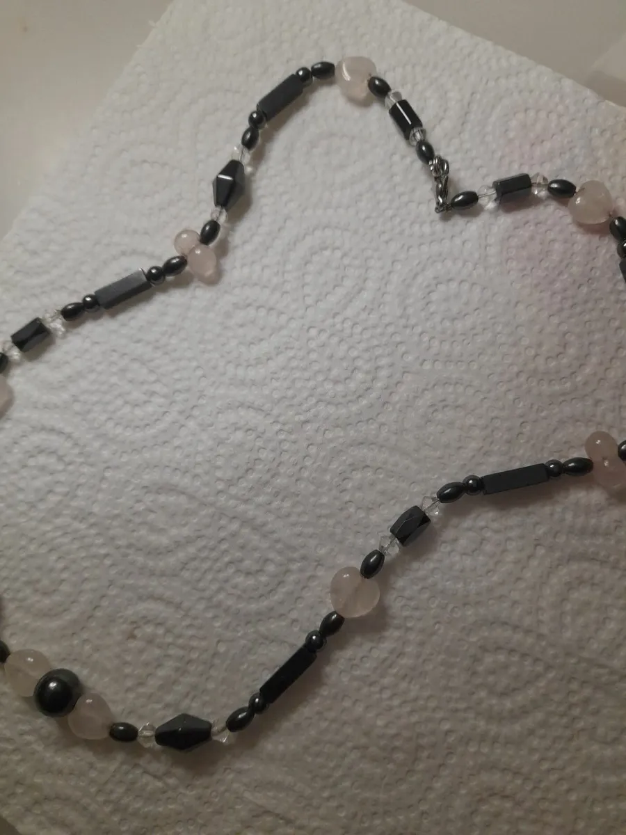 Necklace with magnetic hematite and rose quartz - Image 3