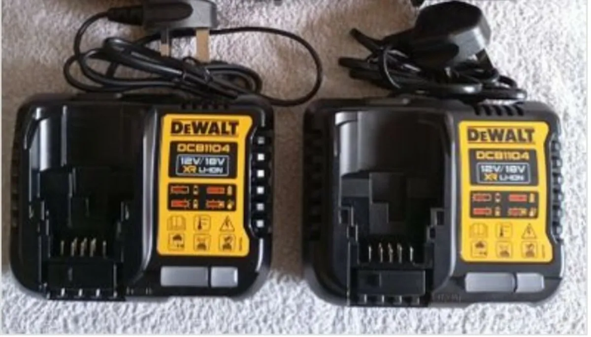 DeWalt dcb1104 Chargers