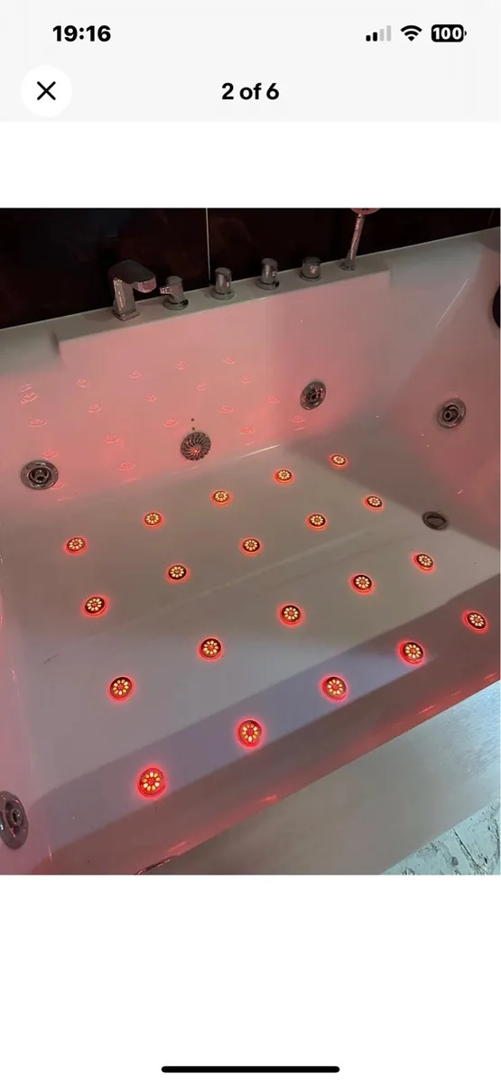 Luxury double jacuzzi Bath with electric pop up tv - Image 2