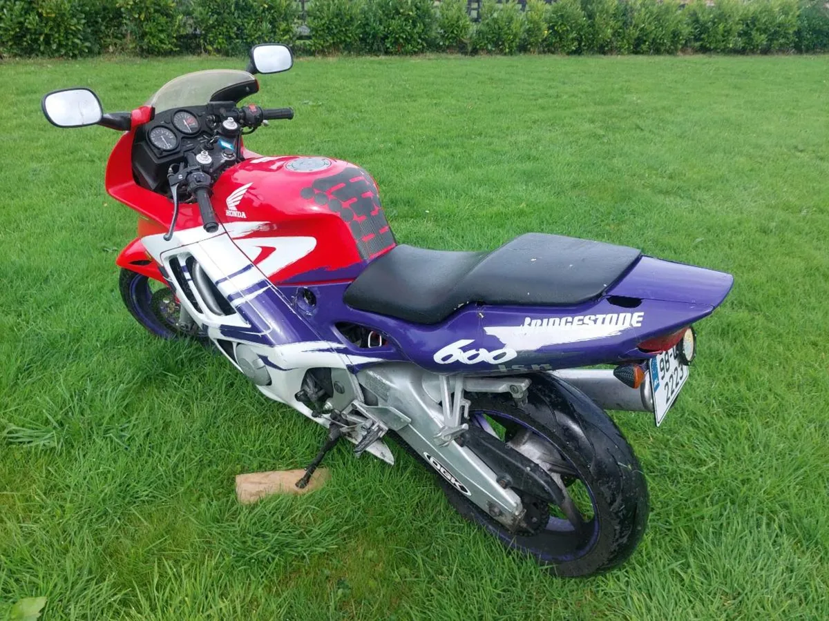Honda cbr 600f3 - Image 2