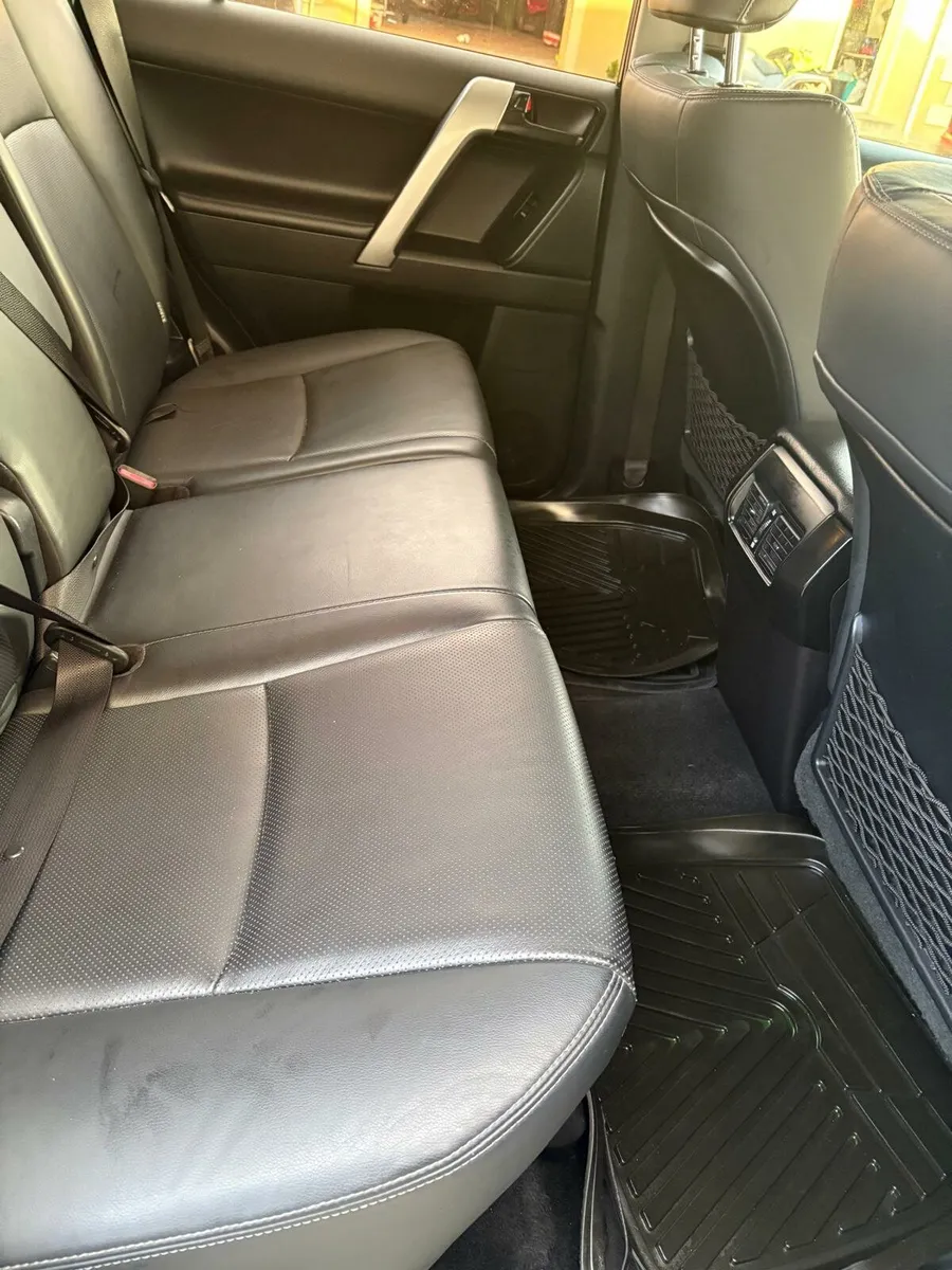 221 Toyota Landcruiser 5 Seater - Image 4