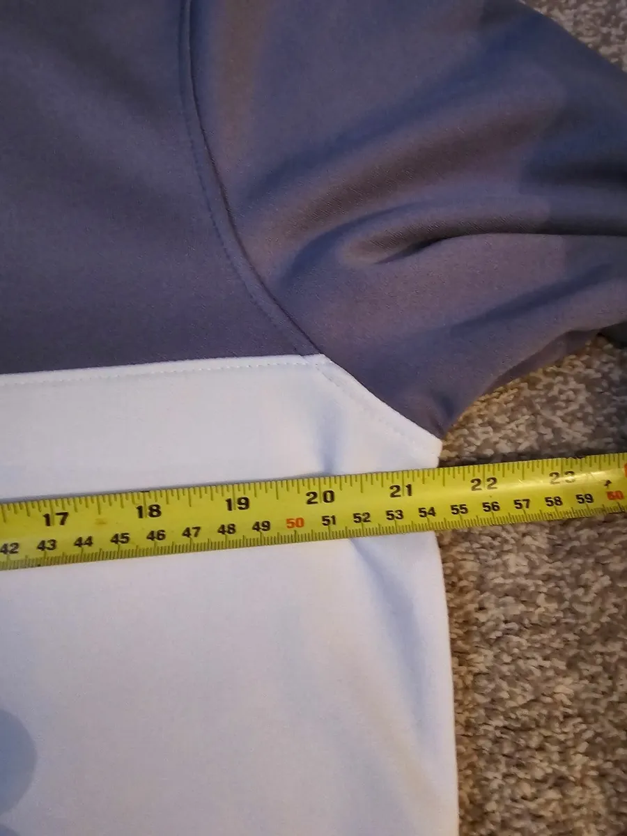 Footjoy golf 1/4 zip top med - Image 1