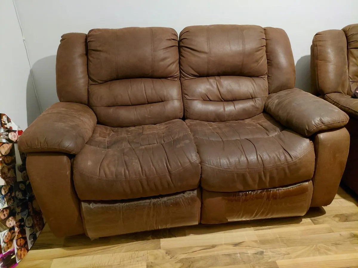 3+2 seater - Image 2