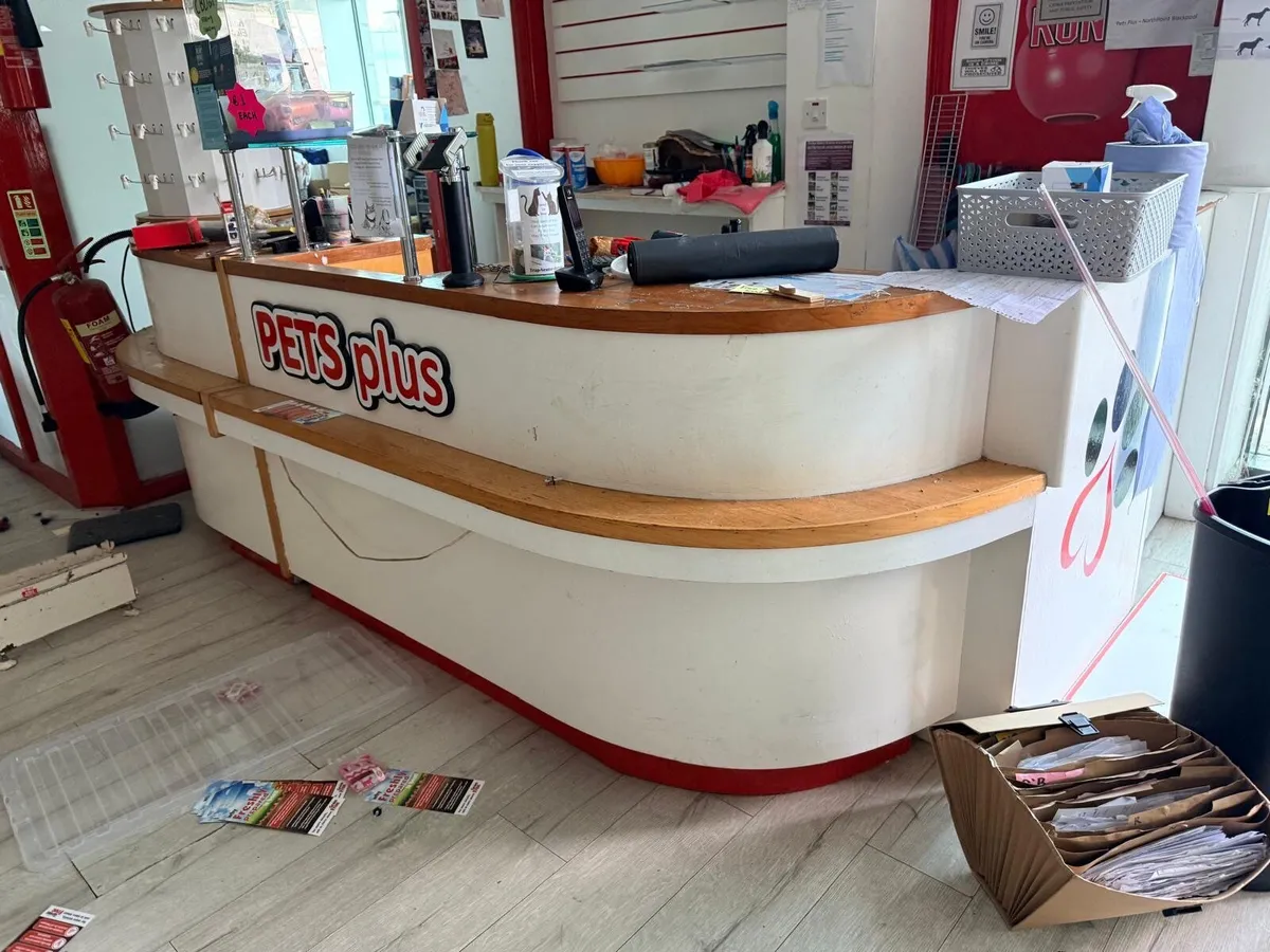 Retail Shop Counter - Image 2