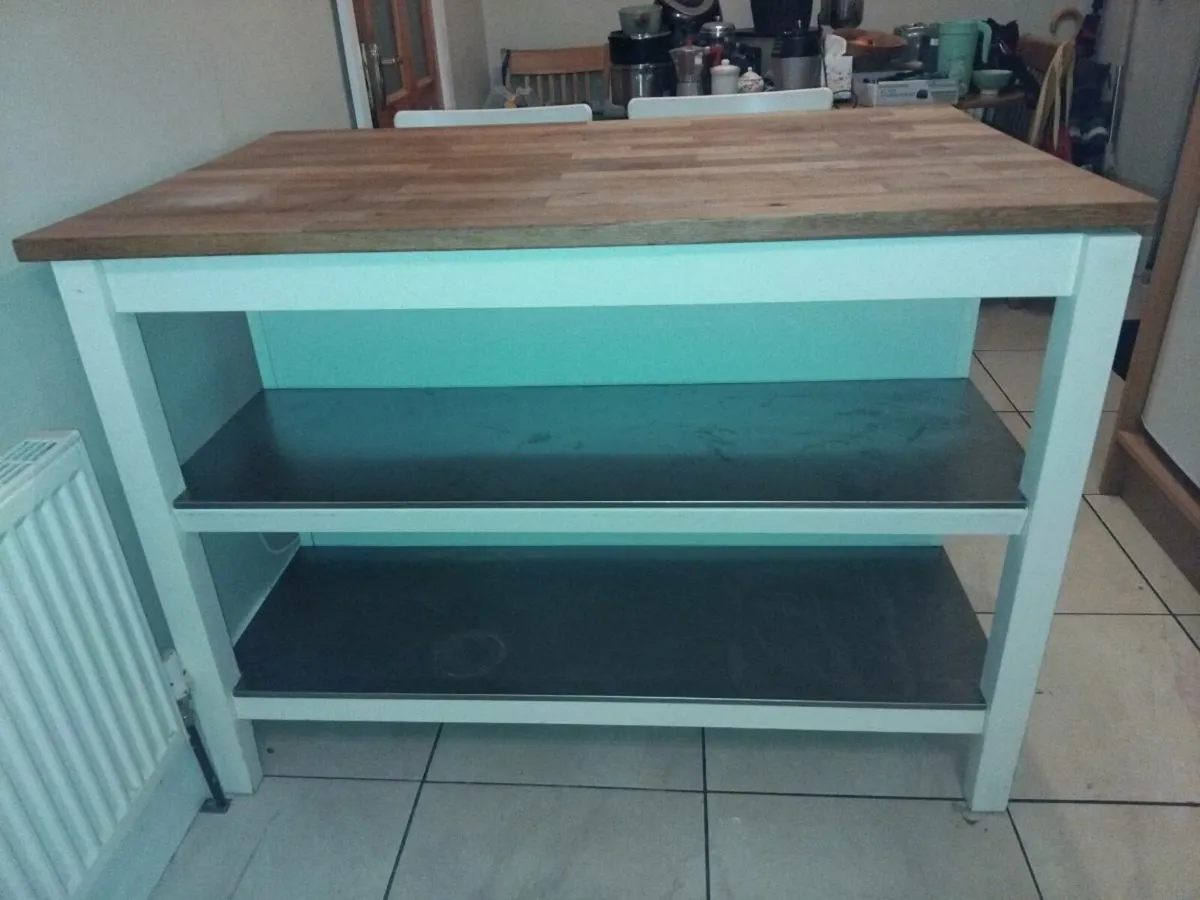 Kitchen island - Image 2