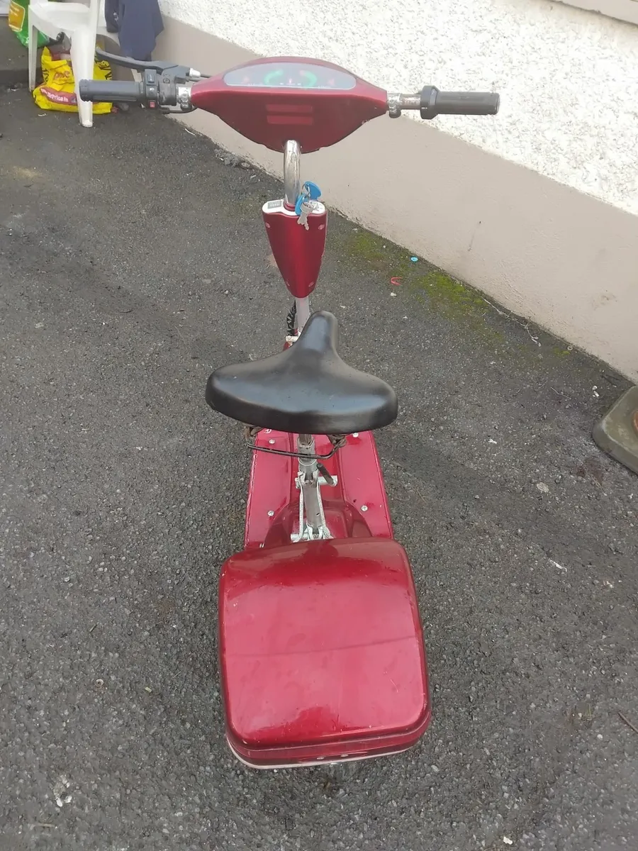 Electric scooter bike read add priced - Image 2