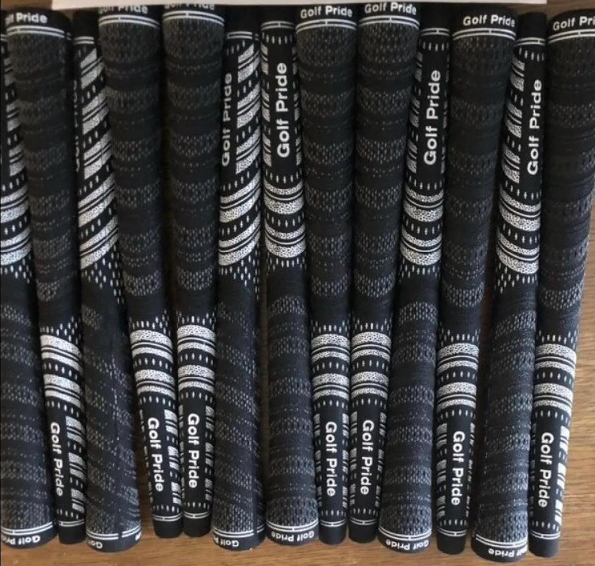 MIDSIZE Set (13) Golf Pride Grips - Image 1