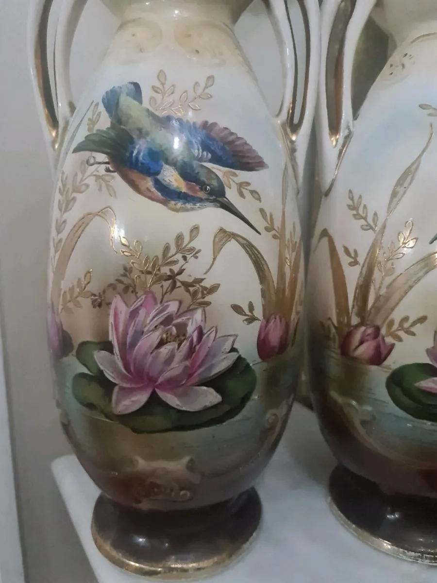 Handpainted antique vases POSTAGE AVAILABLE - Image 2