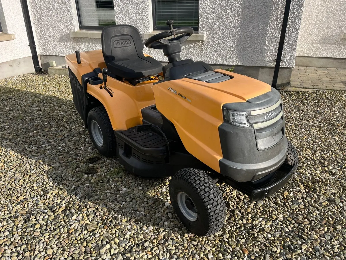 Stiga ride on lawnmower - Image 1