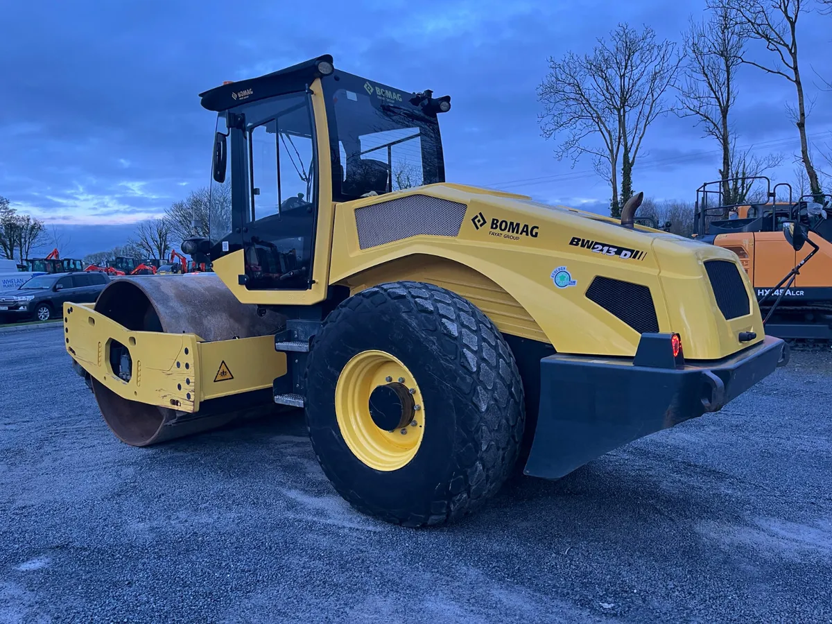 Bomag BW213D-5 Roller - Image 3