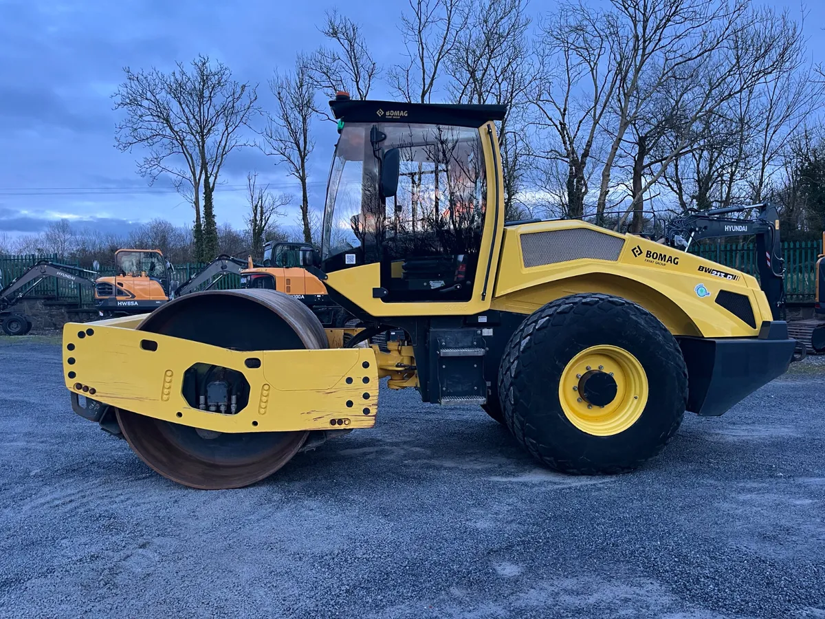 Bomag BW213D-5 Roller - Image 1