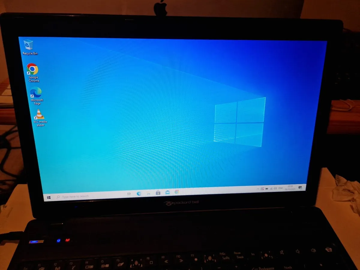 Packard Bell 15.6 Laptop, Model PEW91, 6GB, 500GB - Image 1