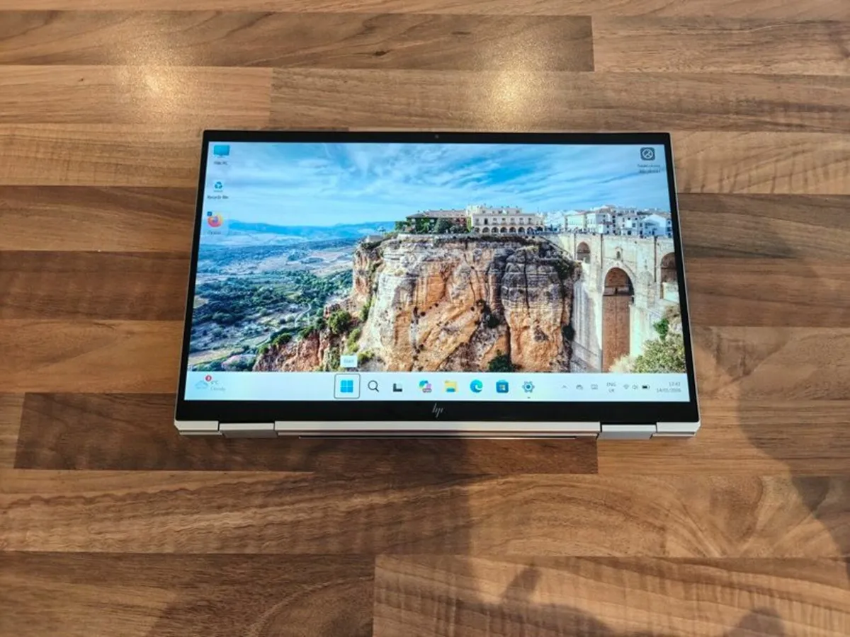 Amazing HP EliteBook x360 1030 G7 | i5 | 16GB | - Image 1