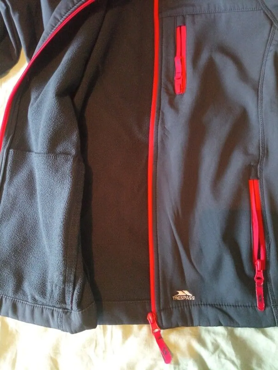 Trespass Rain Coat Boys age 11-12 - Image 4