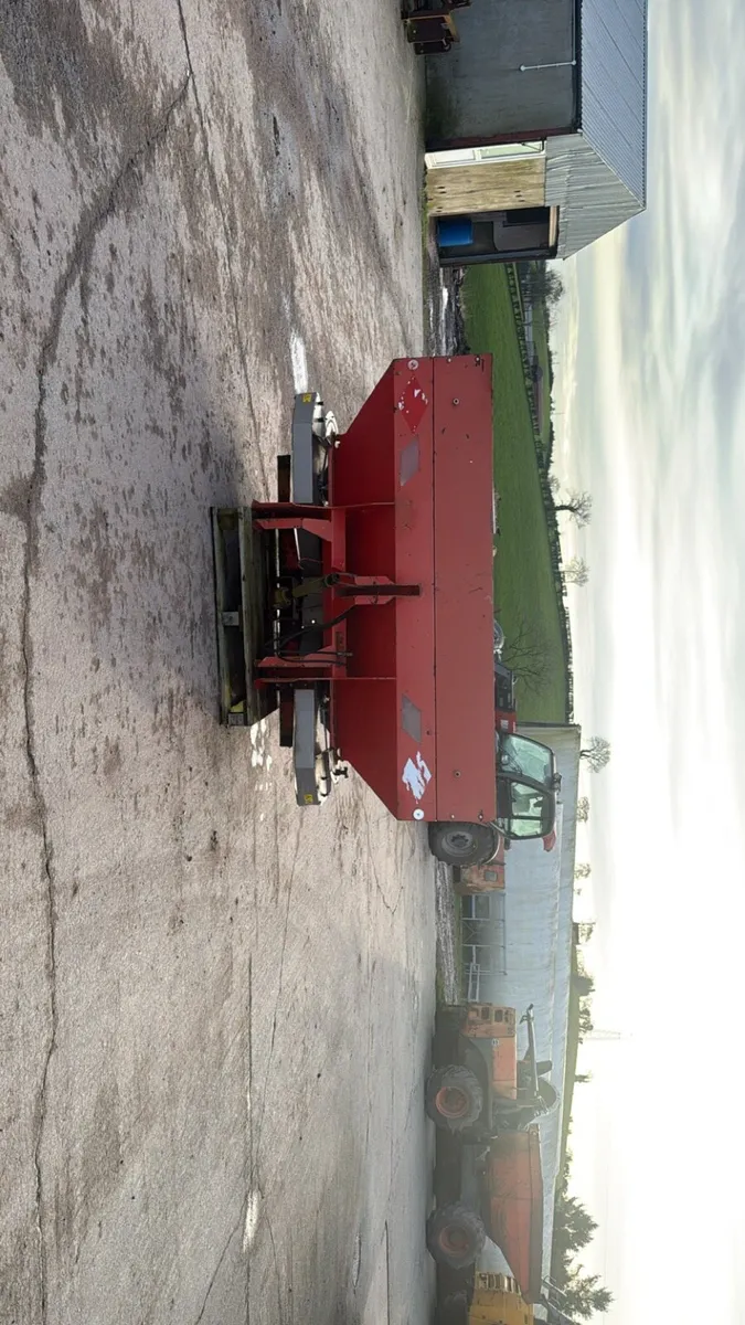Fertiliser sower - Image 4