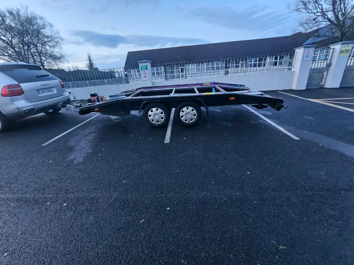 Car transporter - Image 1