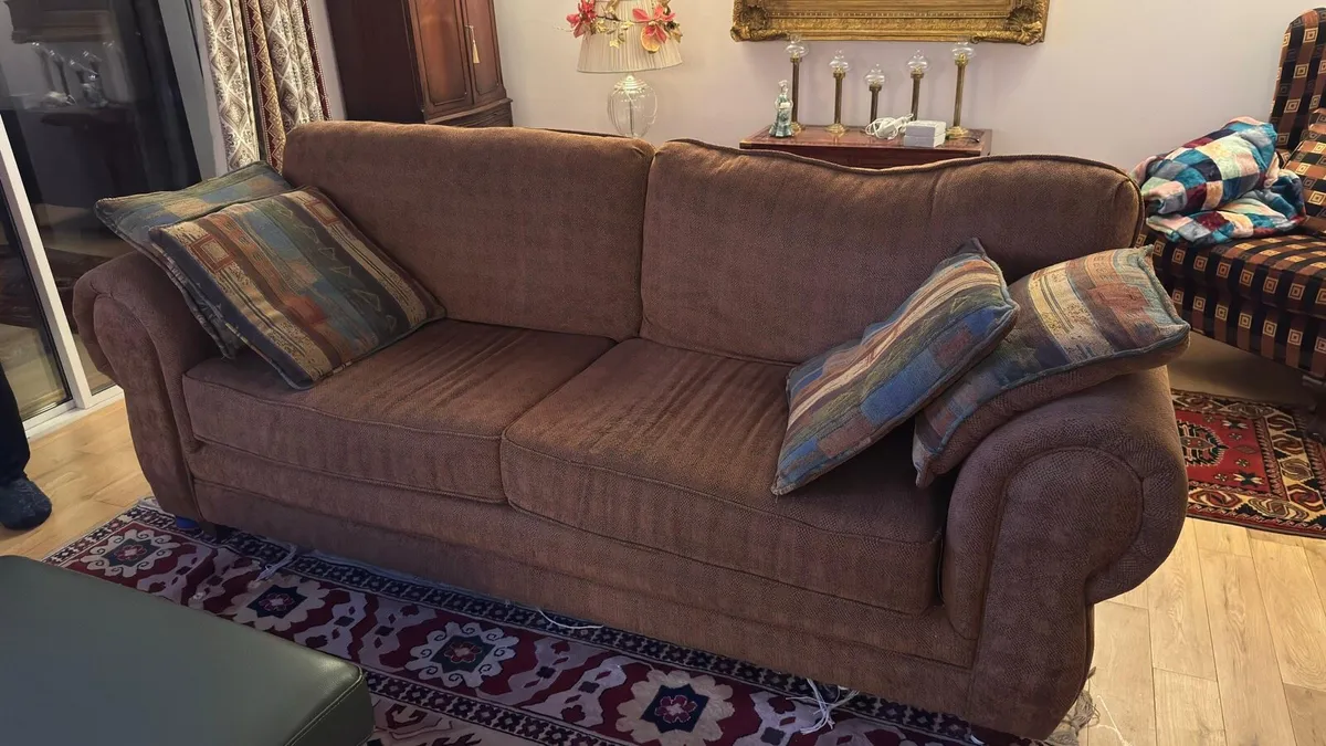 Couch - Image 2