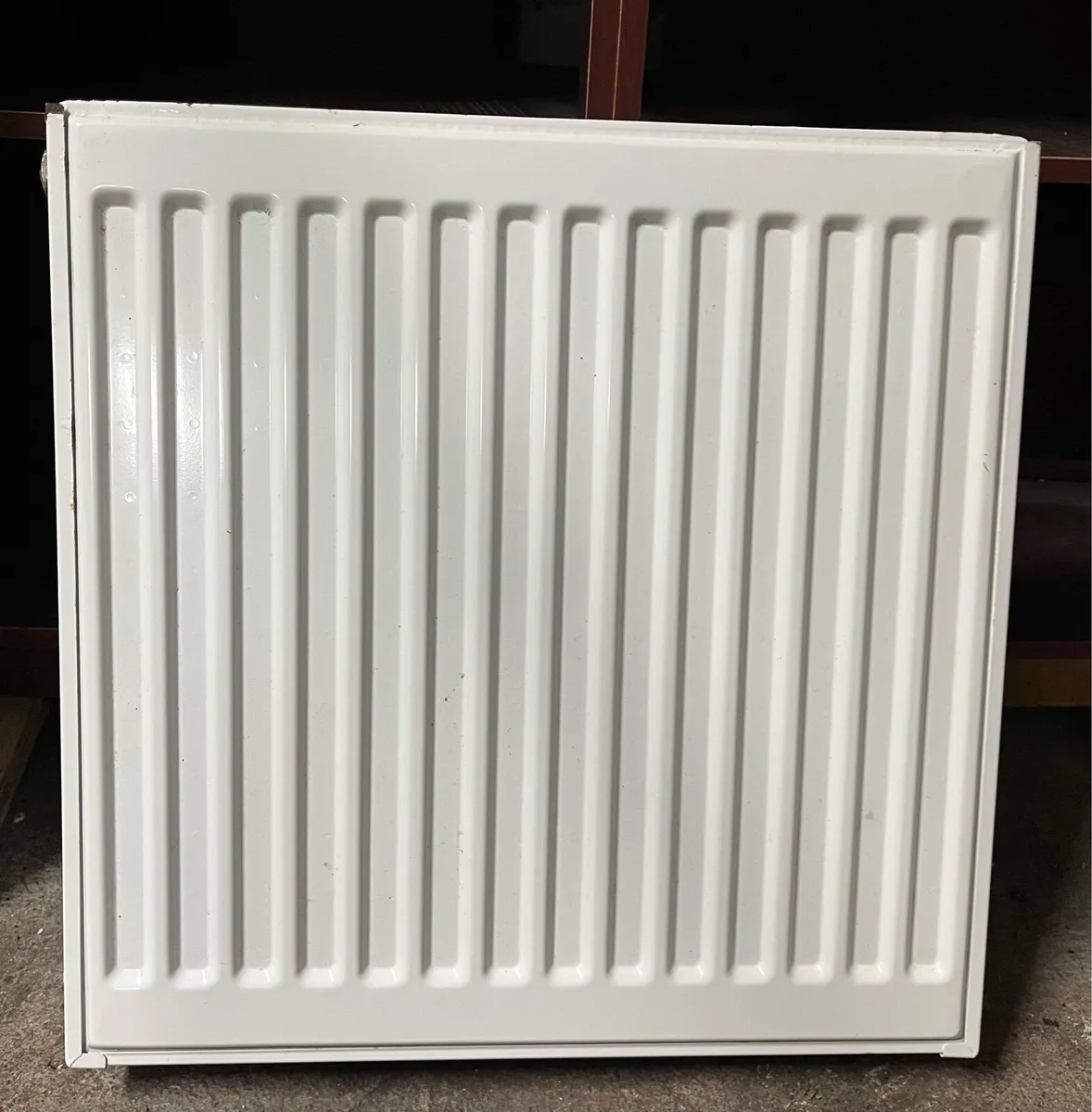 500mm x 500mm white double radiator - Image 1