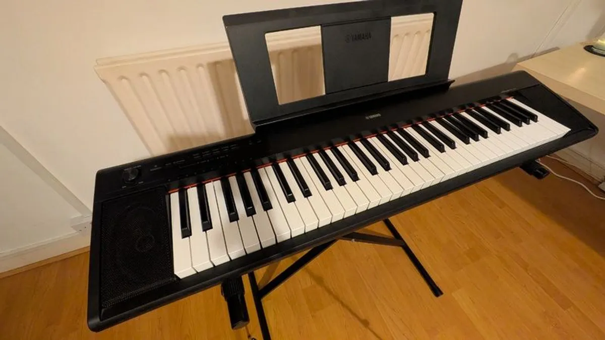 Yamaha Piaggero NP-12 Digital Piano with Stand - Image 3